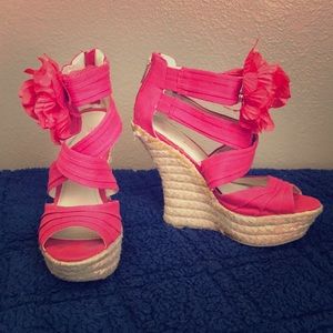 JustFab 7M Red 5 inch platform Espadrilles NEW!